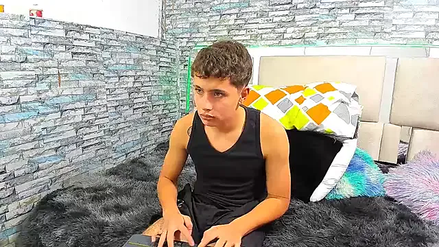 Julian_wolf18 — naked