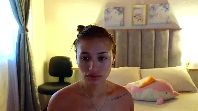 juliana-mancini — Oil tits