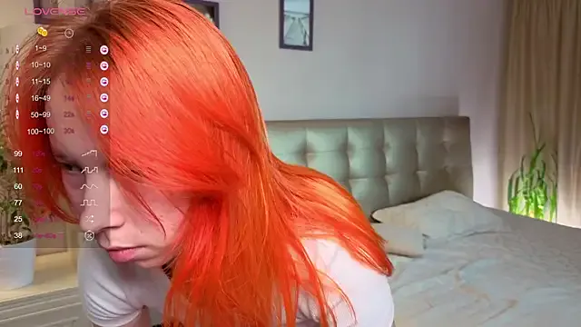 JuliannaWenger — eye contact + suck fingers close up