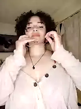 Julie_wallace — Sexy finger licking