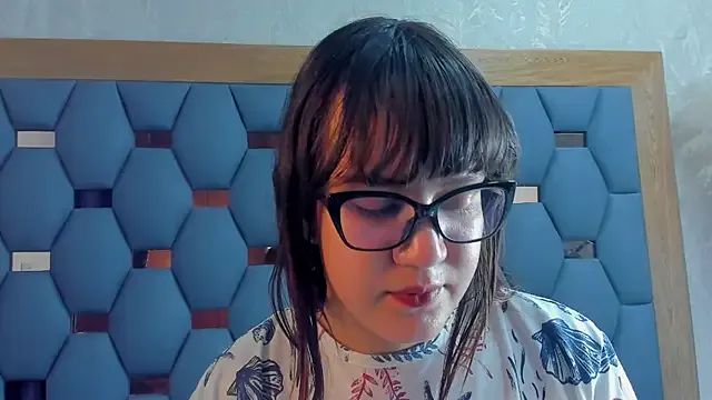 juliette_pretty_ — Two fingers in pussy.