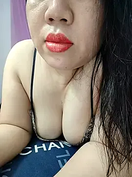 Julyy08 — Freechat on StripChat