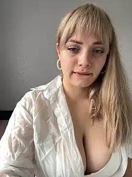 StripChat Juuice is Freechat Juuice — Soft tits massage