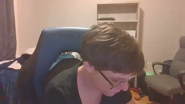 KaliSnow199623 — show my tits for 45 seconds