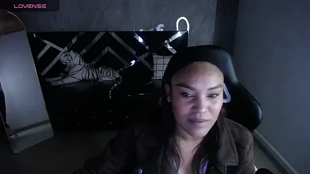 kamala_a — Show ass