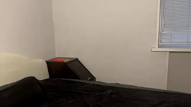 StripChat KamilahArcilla is Freechat KamilahArcilla — stand up and show off my outfit^^