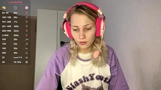 StripChat KandaceMassanelli is Freechat KandaceMassanelli — Biting your lips close to the camera