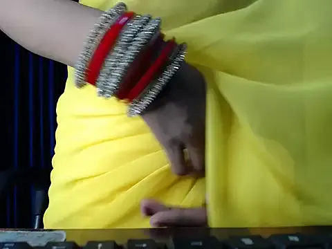 kannu_sexy — Boobs on public oo