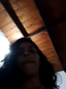 Karlasubfetiish25 —  masturbacin con pepino  