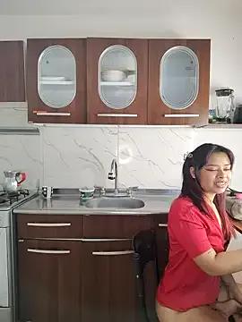 StripChat kasandraandsilvii is Freechat kasandraandsilvii — sexy dance while I cook for you