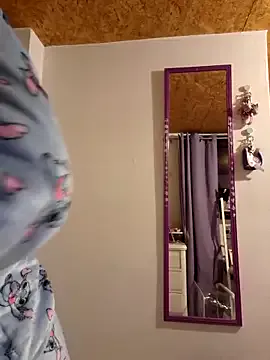 KasiaVenus_ — Shake ass and slaps 