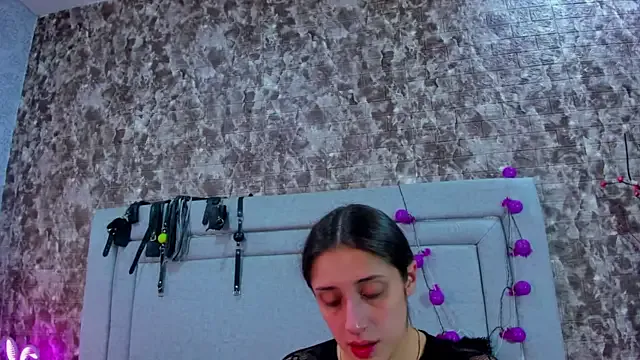 KatyVelvet — Suck dildo