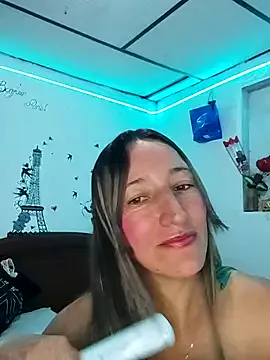 Keila10 — Show your naked body