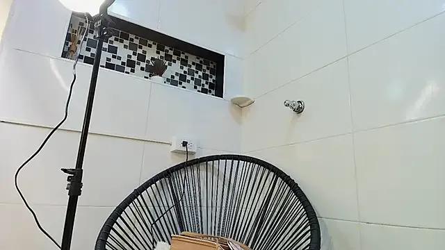 keila_hott20 — naked