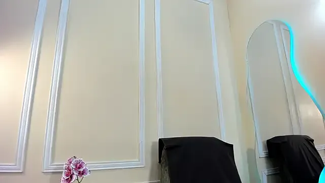 keila_hott20 — naked