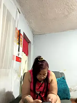 kelly_greys — Finger mi Pussy with the dildo