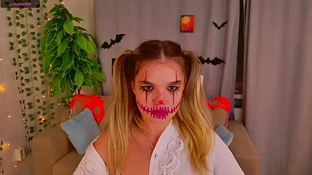 StripChat KellyHayden is Freechat KellyHayden — CUM on tits