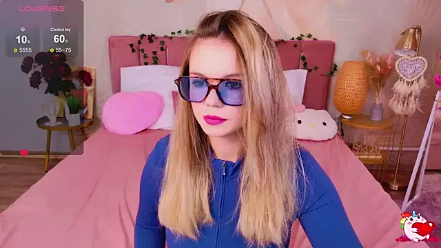 KellyHayden — SHOW ASS