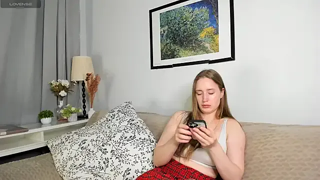KenyattaLowen — Freechat on StripChat