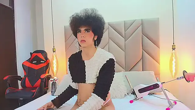 Kheyler_Thompson — Remove panty