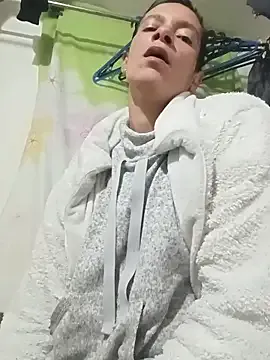 kim_lebanon — show tits