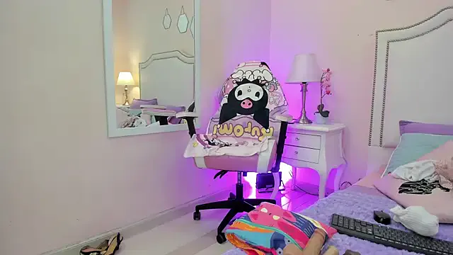 KIMAPRIL — >> Suck feet full naked <<