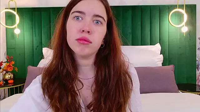 KimberlyBond — 5 slaps on the ass
