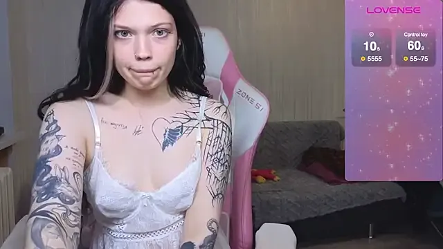 Kimi-Roxy — flash boobs