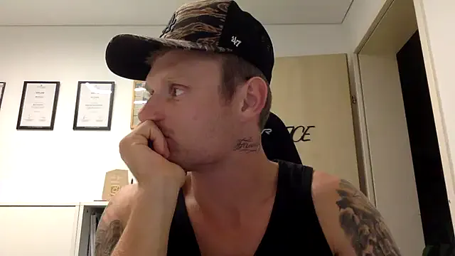Kingmangy — Full Naked Tease