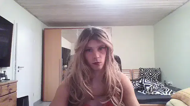 Kinky-Kristina — brste raus