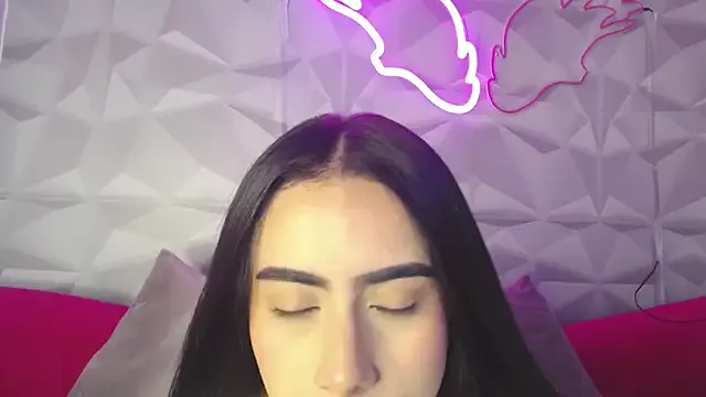 kira_moon_01 —  Show Titis 