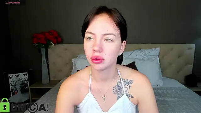 Kissi_Katyy — rub my tits
