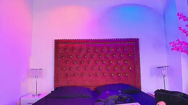 StripChat Kitty_rouusse is Freechat Kitty_rouusse — play with saliva in my pussy