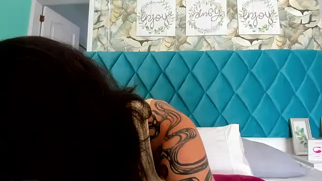 KittyBlosson — naked sensual dance
