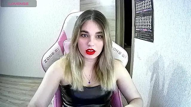 StripChat Kris_Moss is Freechat Kris_Moss — breast showing