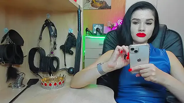 KristiTopxx — Beat  with a whip