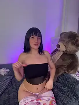 kylie444_ — Naked with oil