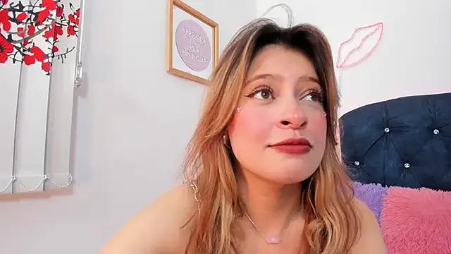 Kyvella_Myric — Move hips in rhythm 