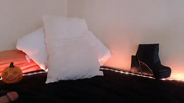 StripChat Lady_Nympho is Freechat Lady_Nympho — Le dernier gagne 2min de controle !!