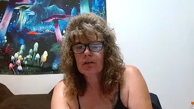 ladylavende3 — PUSSY PLAY!!!!