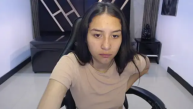 Lahia_ch — Spank Ass  X 6 + Suck toy 