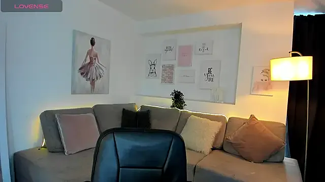 Laly_dolce — Naked + Dance sexy + Show oil 