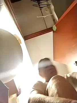 LaraCaliente — Culito dildo