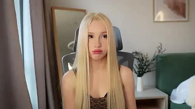 Laura_Obsidian — Take off my skirt for 5 minutes!