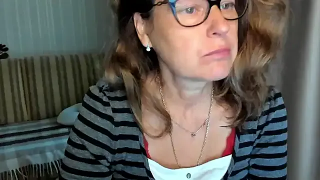 lauraoven — Show feet