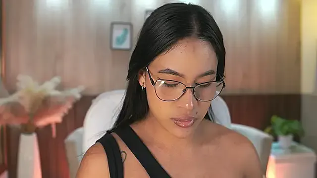 LaurennMiles — Flash Boobs