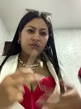 Laurentt1 — SHOW BOOBS 5 MIN !!!!!