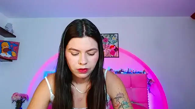Layla_Rachel — show oil