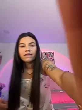 Layla_Rachel — show oil