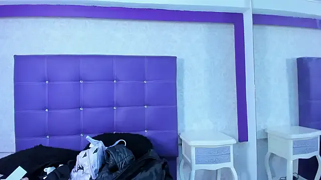 LeaMoreau22 —  Vibrator play on the bed